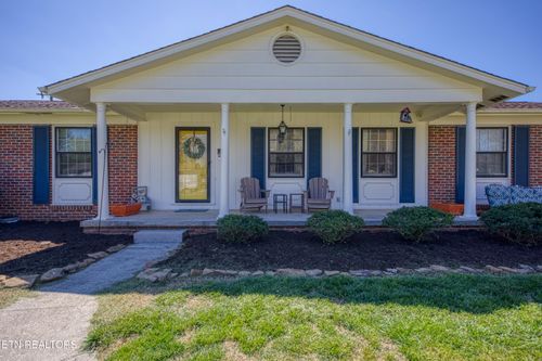 7629 Berkshire Blvd, Powell, TN, 37849-3733 | Card Image