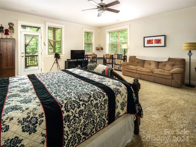130 Harrop Dun Ct, House other with 3 bedrooms, 3 bathrooms and null parking in Biltmore Lake NC | Image 17