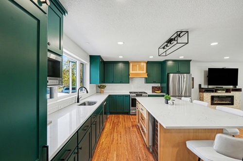 2409 Gilbert Ln, South Saint Paul, MN, 55075-1746 | Card Image