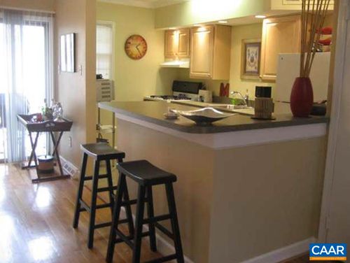 2-111 Hessian Hills Rdg, CHARLOTTESVILLE, VA, 22901-2542 | Card Image