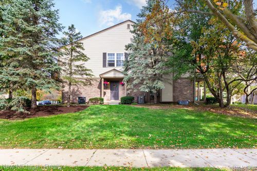 48-3048 Forest Creek Ct, Ann Arbor, MI, 48108-5215 | Card Image