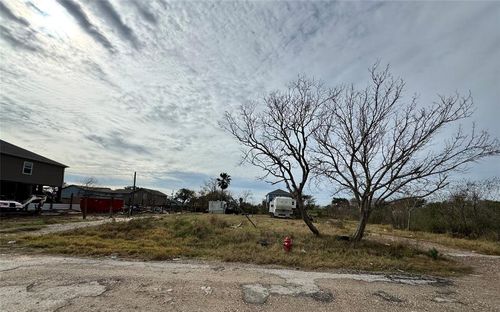 13 Schlitz Ln, Hitchcock, TX, 77563 | Card Image