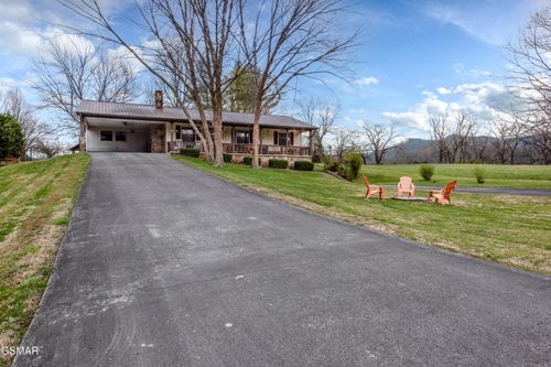 311 E Chestnut Hill Rd, Townsend, TN, 37882-4132 | Card Image