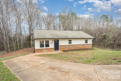 142 Winchester Dr, Ellenboro, NC, 28040-5781 | Card Image