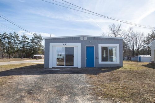 657 Elm St, Black River Falls, WI, 54615-9282 | Card Image