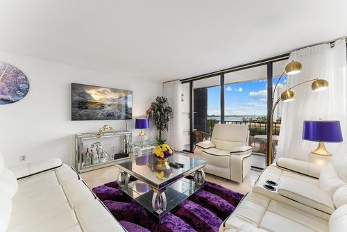 605-5600 N Flagler Dr, West Palm Beach, FL, 33407-2648 | Card Image