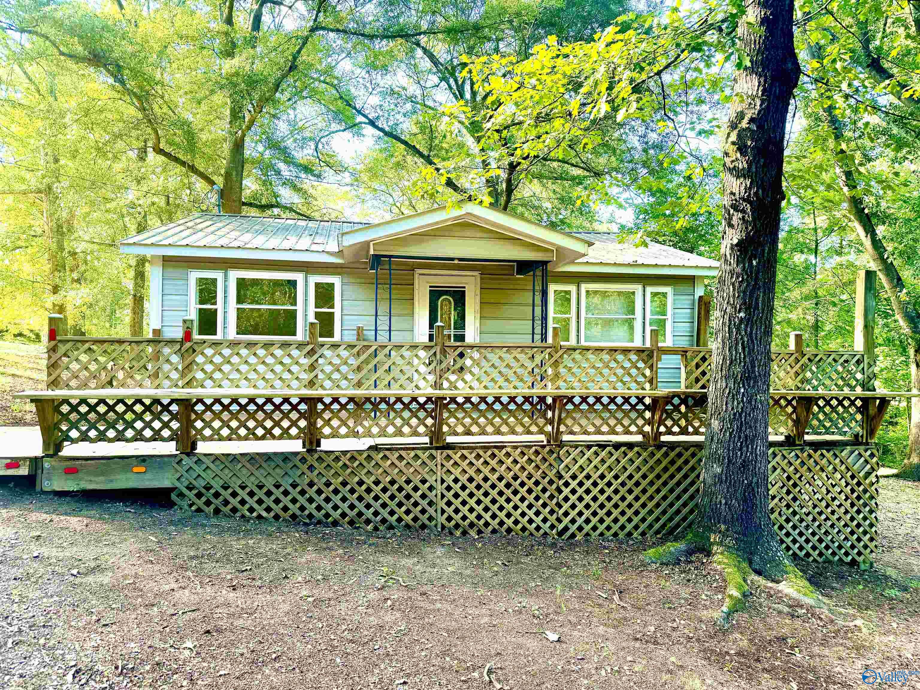County Road 1830 , Arab, AL 35016