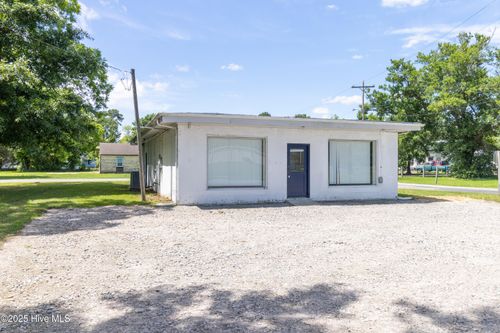 1111 N Oakum St, Edenton, NC, 27932-1525 | Card Image