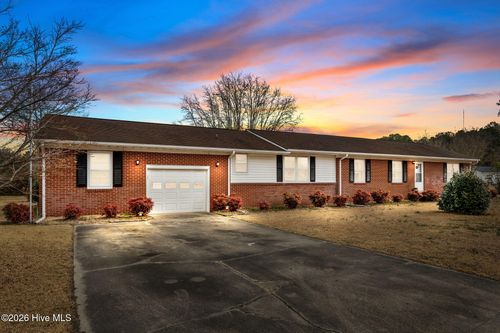 685 Saint Joseph St, Grifton, NC, 28530-8591 | Card Image