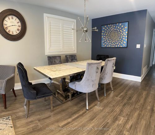 890 Maple Ave, Milton, ON, L9T3N4 | Card Image