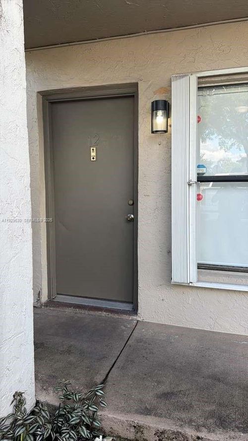 apt-12-15312 Sunset Dr, Miami, FL, 33193-1626 | Card Image