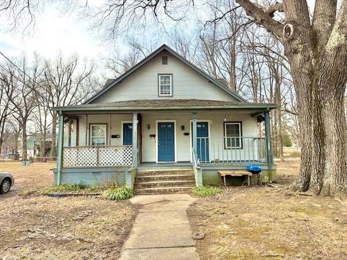 313 W 4th St, Blackstone, VA, 23824-2002 | Card Image