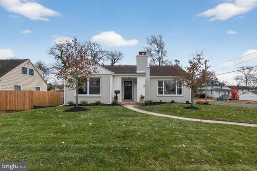 135 Mount Vernon Ave, LAUREL SPRINGS, NJ, 08021-2056 | Card Image