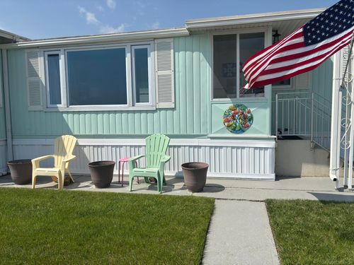 127 Shoreline Dr E, Port Sanilac, MI, 48469-9766 | Card Image