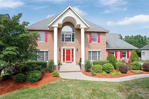 4883 Earlscourt Cir Nw, Canton, OH, 44718-1594 | Card Image