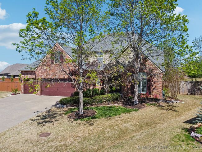 3903 S Tamarack Pl, House other with 4 bedrooms, 4 bathrooms and null parking in Broken Arrow OK | Image 5