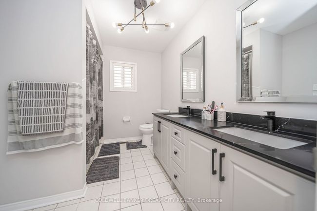 60 Capistro St, House other with 8 bedrooms, 5 bathrooms and 4 parking in Brampton ON | Image 28