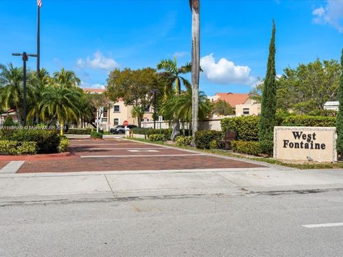 6-10253 Nw 9th Street Cir, Miami, FL, 33172-6641 | Card Image