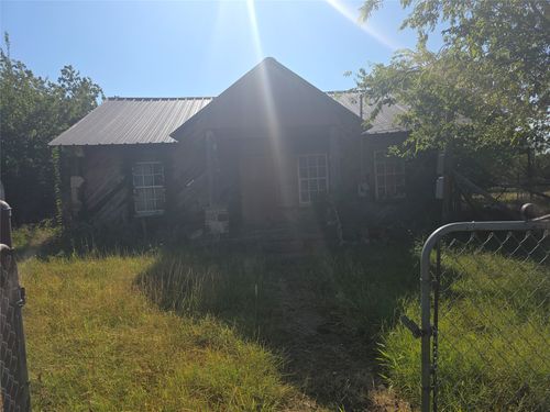 614 N Panther St, Breckenridge, TX, 76424-2604 | Card Image