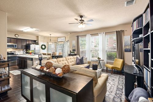 7222 Sunny Day, San Antonio, TX, 78240-2463 | Card Image