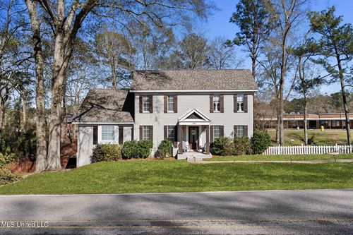 50 Leaf Ln, Hattiesburg, MS, 39402-9549 | Card Image