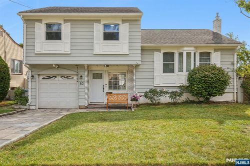 82 Eaton Pl, Bloomfield, NJ, 07003-2828 | Card Image