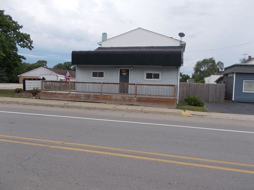 4262 Beach St, Akron, MI, 48701-9531 | Card Image