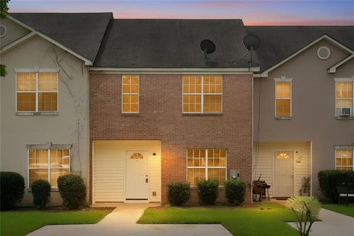 366 N Beach Ct, Riverdale, GA, 30274-3935 | Card Image