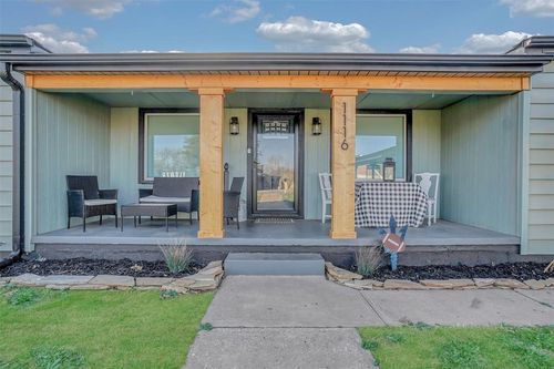 1116 N West St, Cordell, OK, 73632-2636 | Card Image