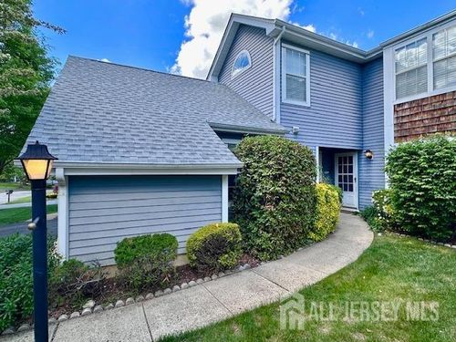 b-13-B Ashbourne Dr, Monroe, NJ, 08831-5207 | Card Image