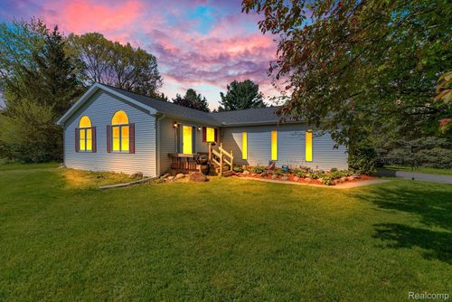 144 W Shore Dr, Jerome, MI, 49249-9403 | Card Image