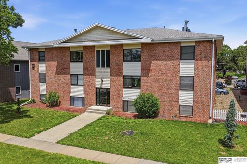 2430 Q Street, Lincoln, NE, 68503 | Card Image