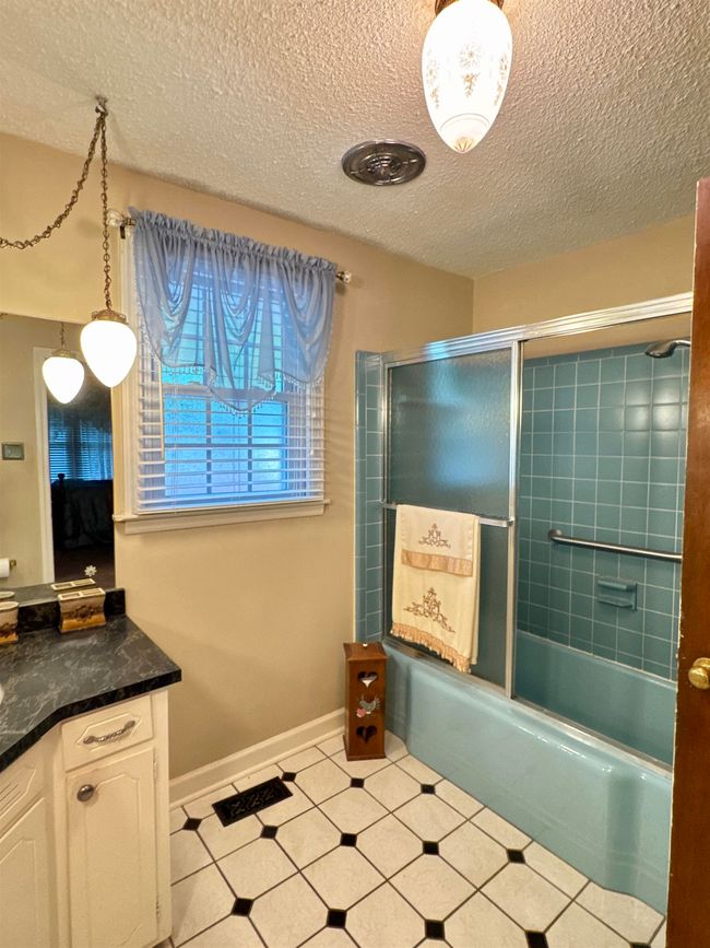 8627 Valley Falls Rd, House other with 3 bedrooms, 2 bathrooms and null parking in Boiling Springs SC | Image 16