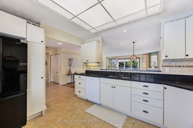 201 - 585 Atherley Rd, Condo with 2 bedrooms, 2 bathrooms and null parking in Orillia ON | Image 14