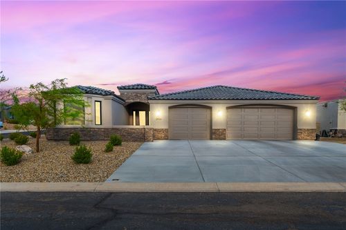 2836 Steamboat Dr, Bullhead City, AZ, 86429-1137 | Card Image