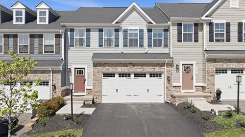 5203 Spruce Rd, Gibsonia, PA, 15044-6947 | Card Image