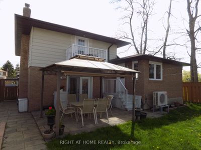 536 Seville St, House other with 3 bedrooms, 3 bathrooms and 7 parking in Oshawa ON | Image 2