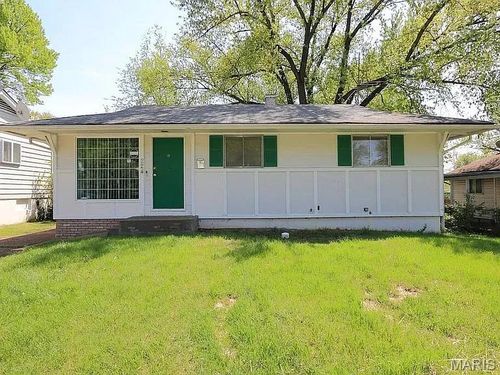 224 Roderick Dr, Saint Louis, MO, 63137-4559 | Card Image