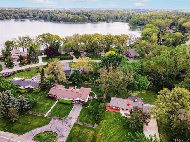 2365 Middlebelt Rd, House other with 4 bedrooms, 2 bathrooms and null parking in West Bloomfield MI | Image 8