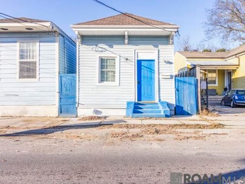 2255 Urquhart St, New Orleans, LA, 70117-8444 | Card Image
