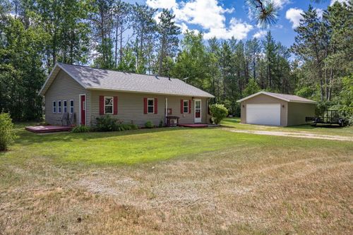 N8907 Raven Dr, New Lisbon, WI, 53950-9632 | Card Image