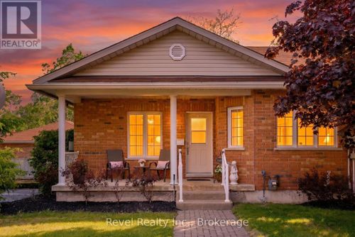 1-111 Colborne Street, Kawartha Lakes (Fenelon Falls), ON, K0M1N0 | Card Image