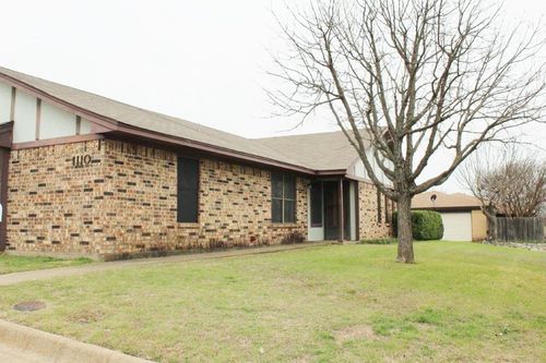 1110 Curtis Dr, Weatherford, TX, 76086-5636 | Card Image