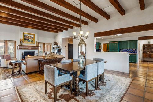 2 A Avenida Madison, Santa Fe, NM, 87506-2221 | Card Image
