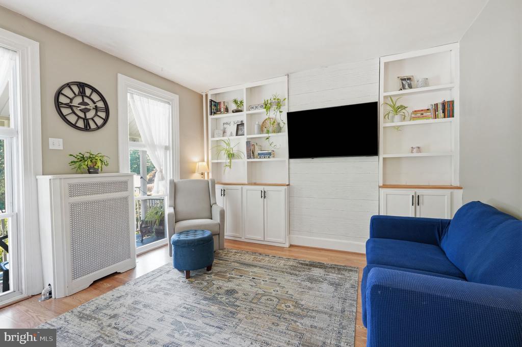 Residential in ELKINS PARK 3