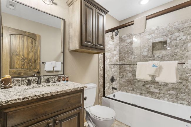 Table Rock Lake View Nightly Rental | Image 19