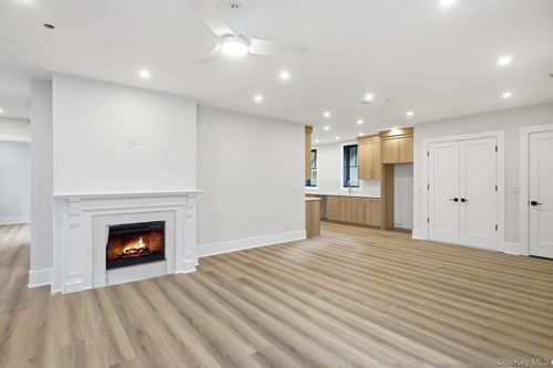 9-34 Clinton Ave, Dobbs Ferry, NY, 10522-2202 | Card Image