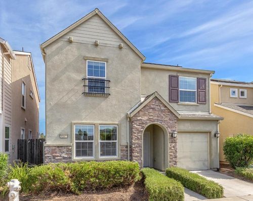 8167 Weeping Willow Ln, Sacramento, CA, 95828-5396 | Card Image