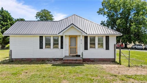 8018 Red Hill Rd, Whiteville, NC, 28472-7302 | Card Image