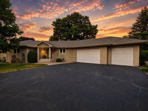 101 Anglewood Dr, Kenyon, MN, 55946-1415 | Card Image